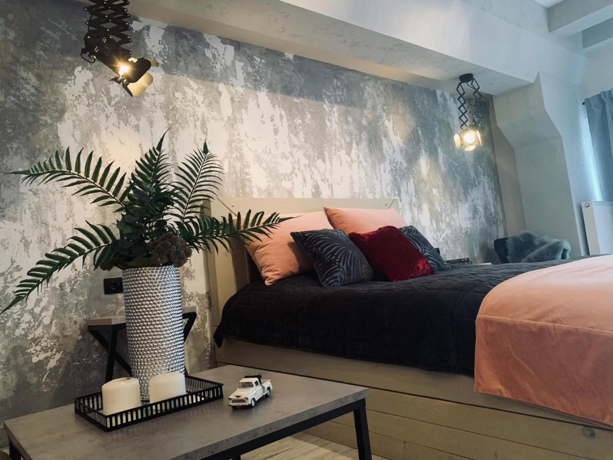 Studio Lux Loft On Victory Street In The City Center Vinnytsia Exterior foto